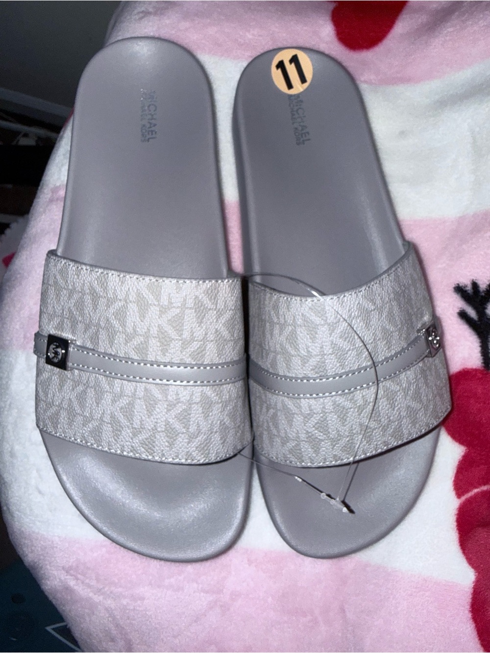 NWT Michael Kors Pearl Grey Jadie Slide Sandals, Size 11 - Picture 3 of 3